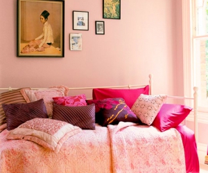 Světle růžový relaxační pokoj