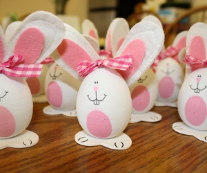 velikonoční dekorace vajíčka alias zajeci s ušami