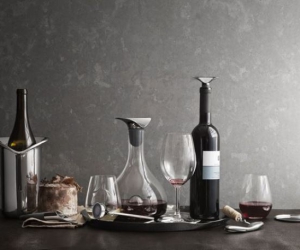 Designové doplňky a pomůcky na víno
