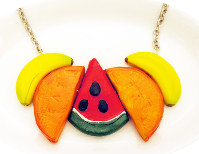 náhrdelník s ovocem
