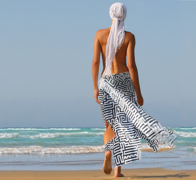 Osuška labyrinth jako jednoduchá plážová sukně