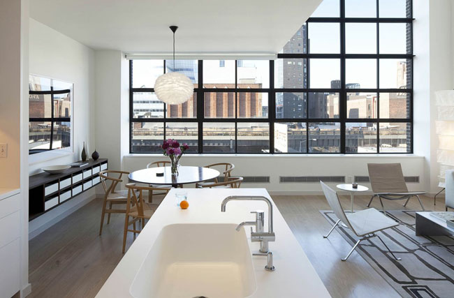 moderní prostorní design interiéru kuchyně