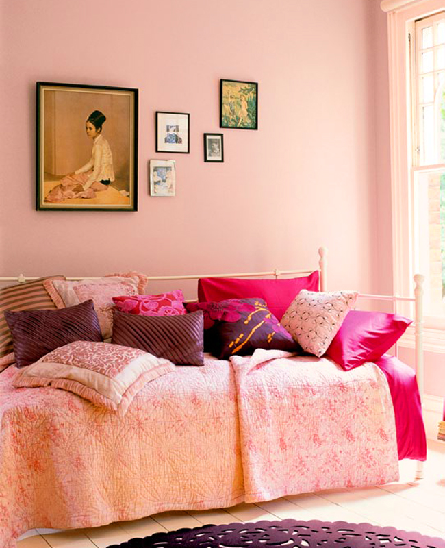 Světle růžový relaxační pokoj